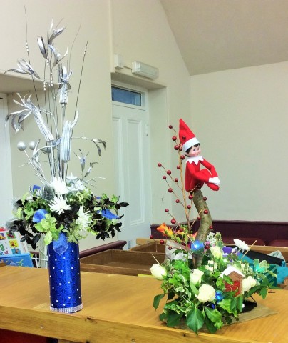 Flower arranging led by Lynne December 2017 - photo 4